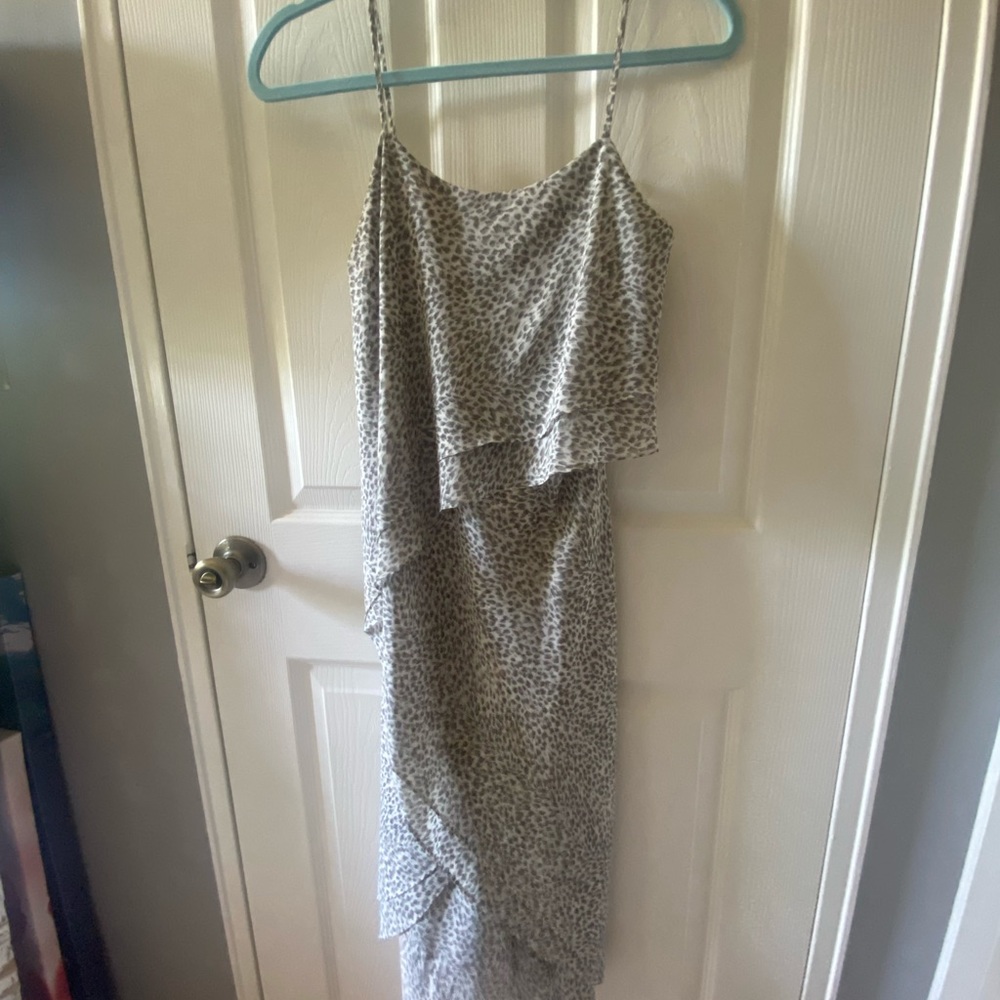 Pretty, fun and flowy dress